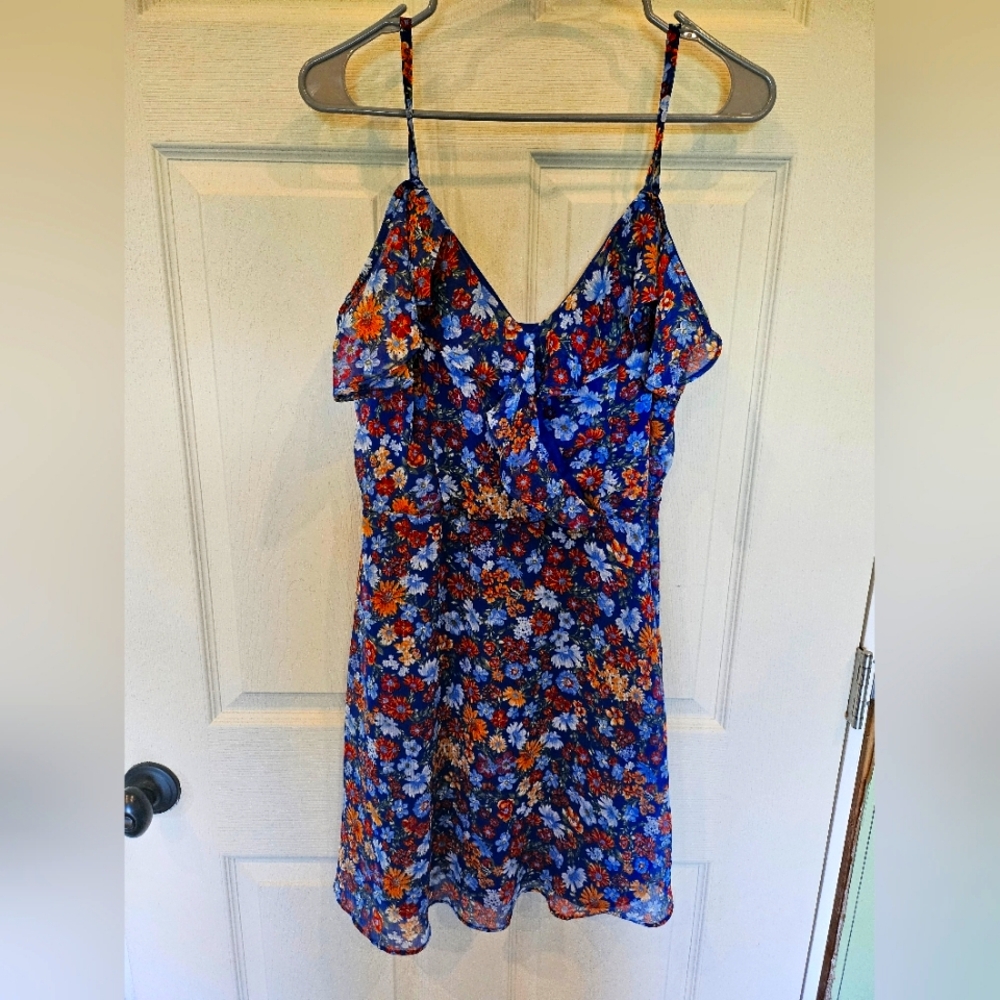 Floral Summer Dress - M 👗 🌼
